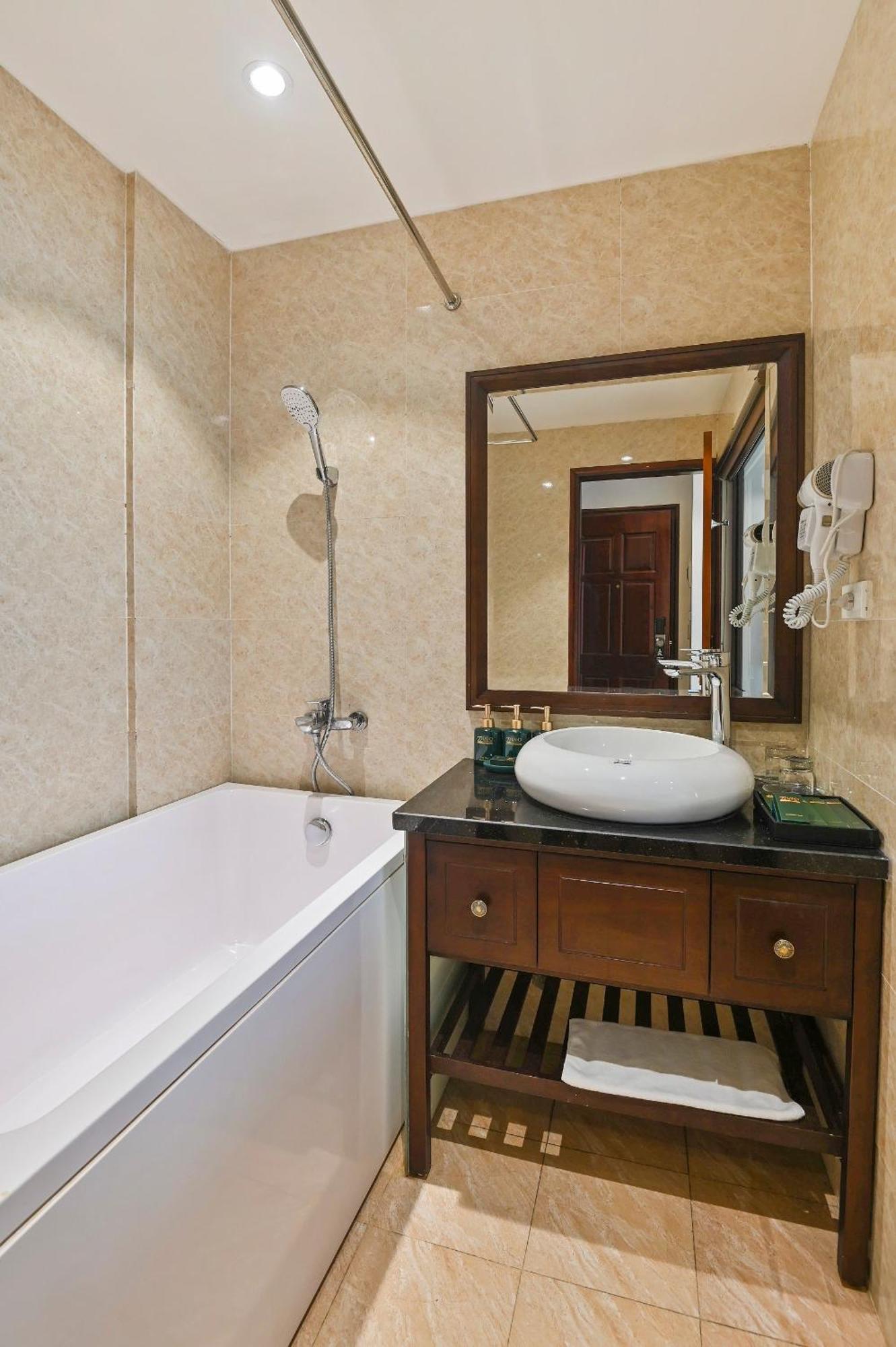 Sunny 22Land Residence Hotel 2 Hanoi Eksteriør billede